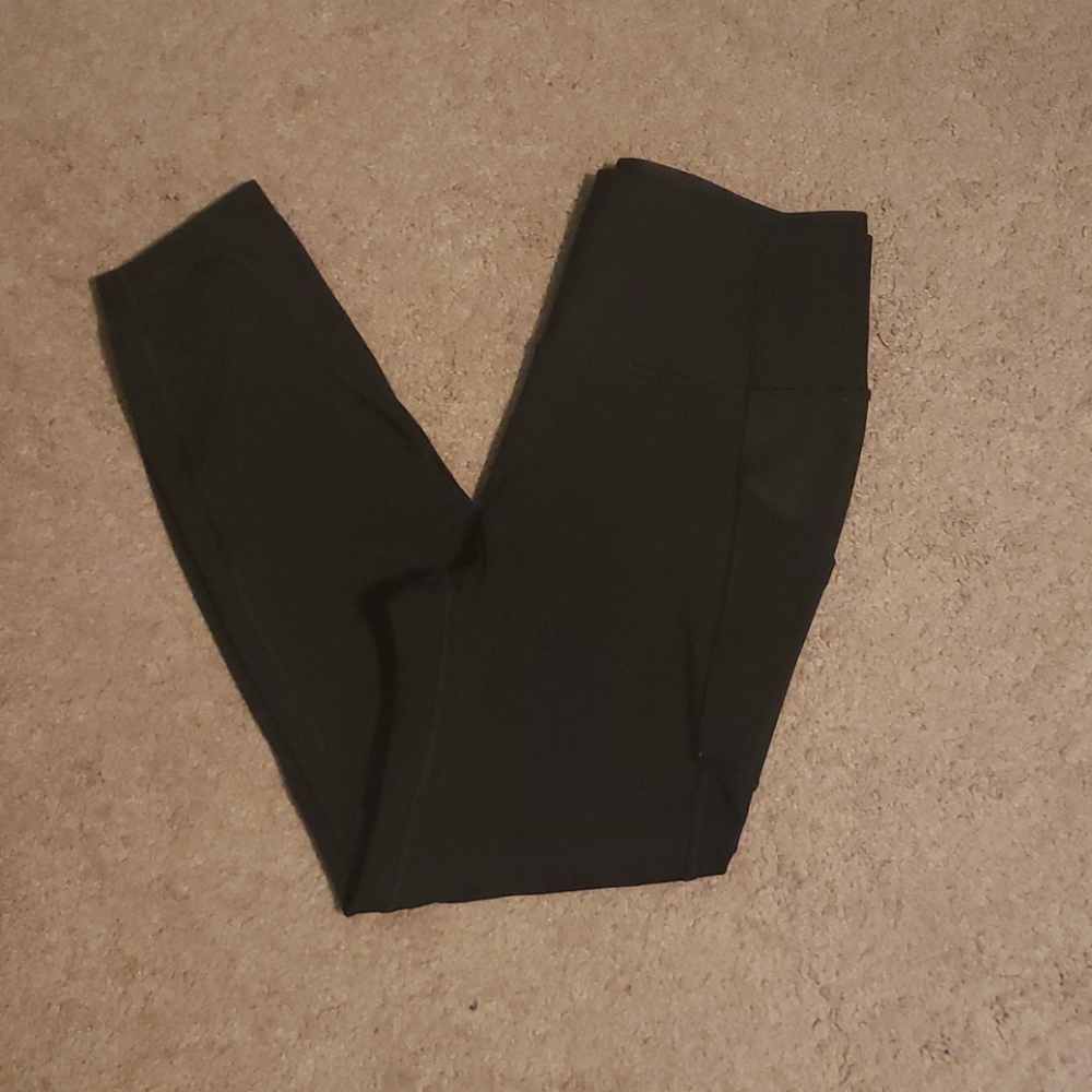 🟢2/$35🟢 Gap capri leggings